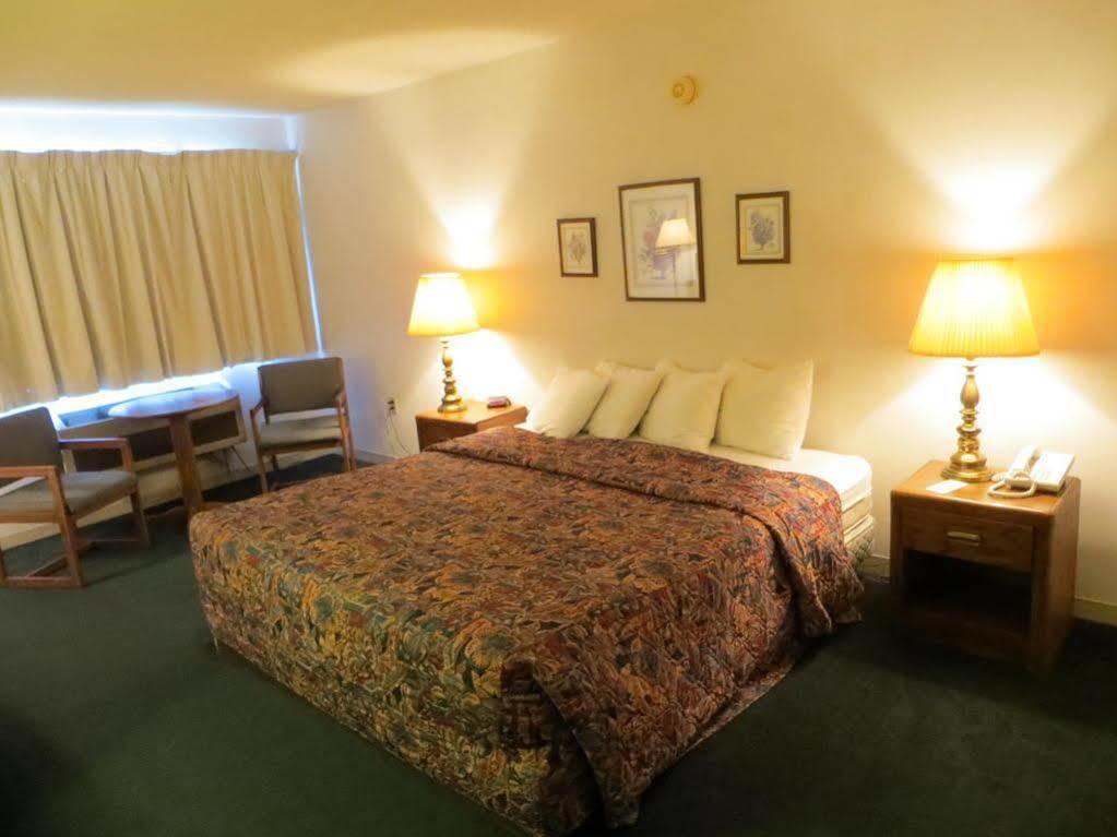 Waterfront Inn Mackinaw City Kültér fotó